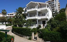 Nikic Apartments